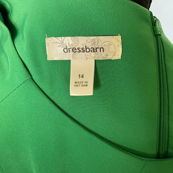 Green Dress - Picture 5 of 5